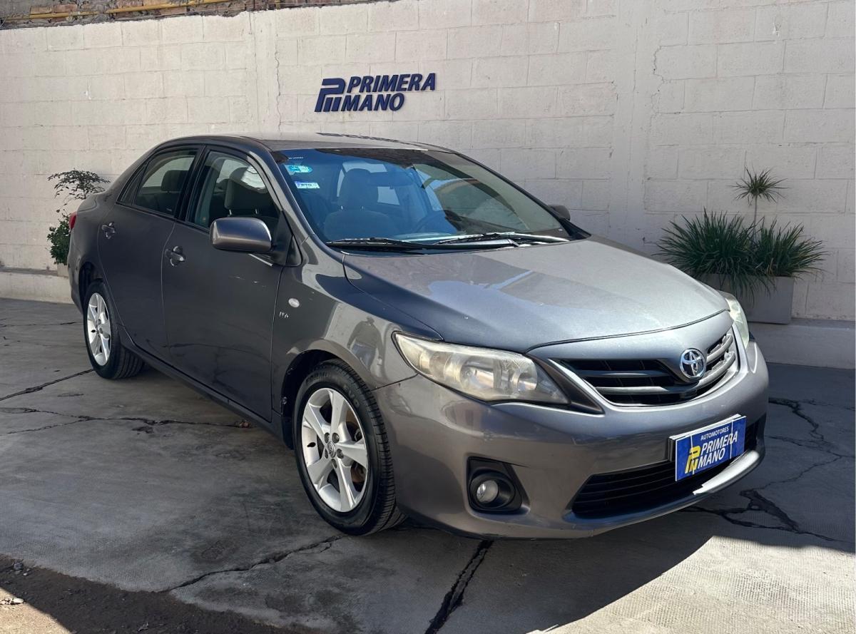 Foto de TOYOTA COROLLA Xei 2012, color gris, en San Juan