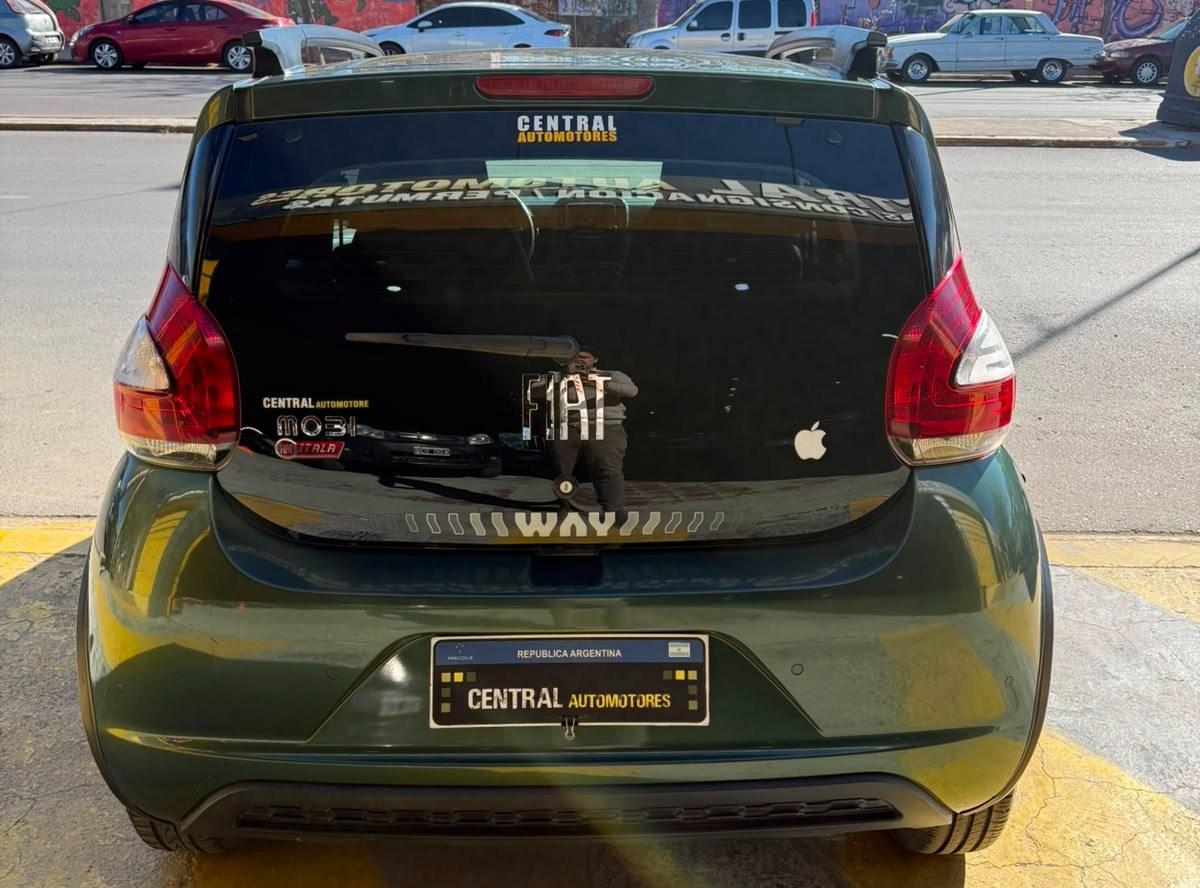 Foto de FIAT MOBI WAY 2018, color verde, en San Juan