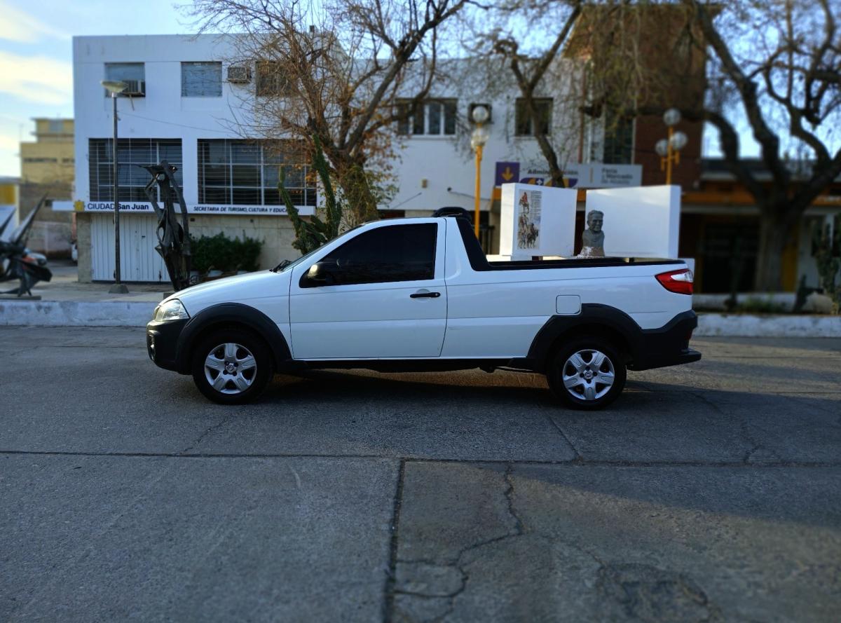 Foto de FIAT STRADA 2018, color blanco, en San Juan