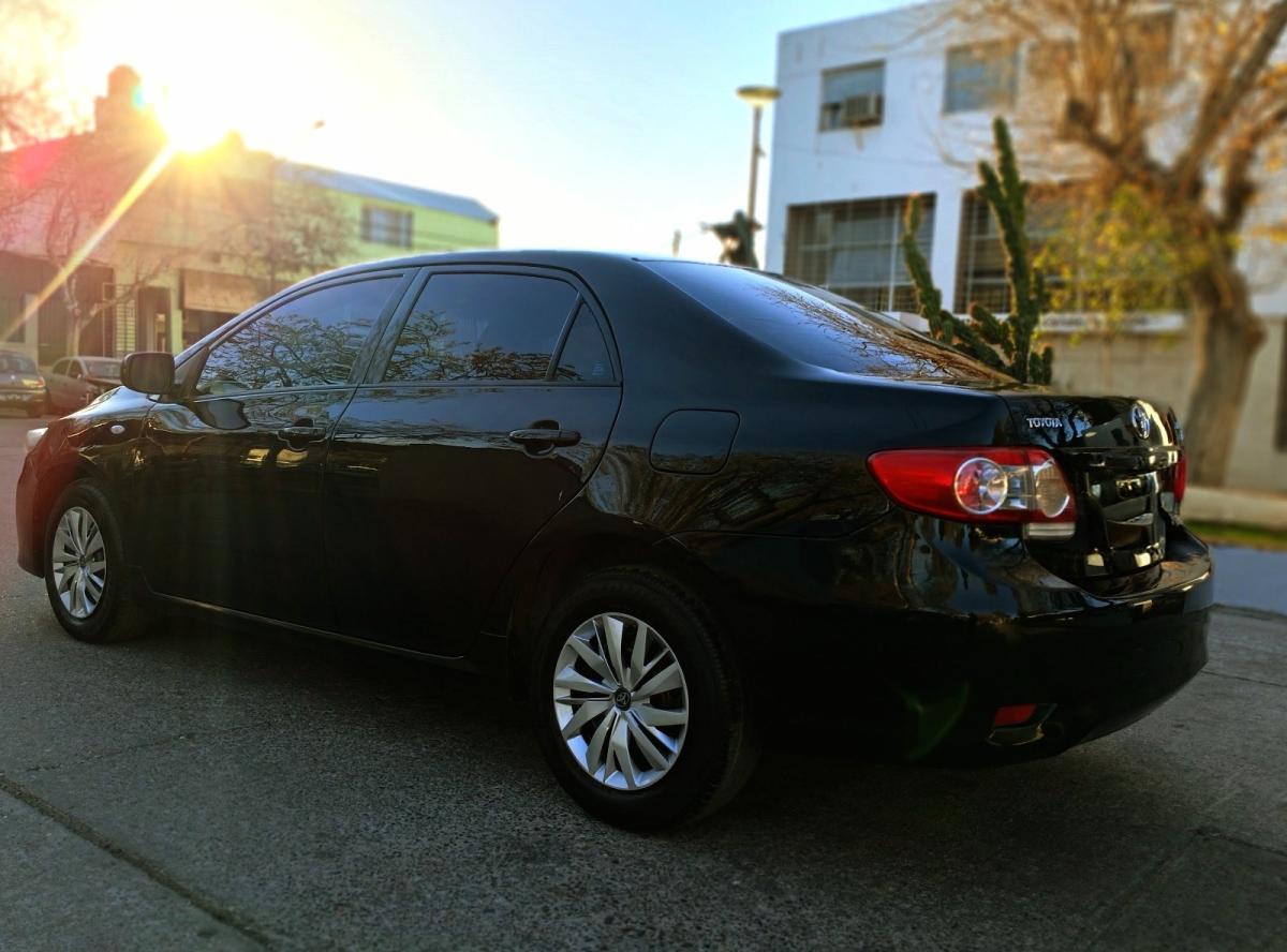 Foto de TOYOTA COROLLA xli 2012, color negro, en San Juan