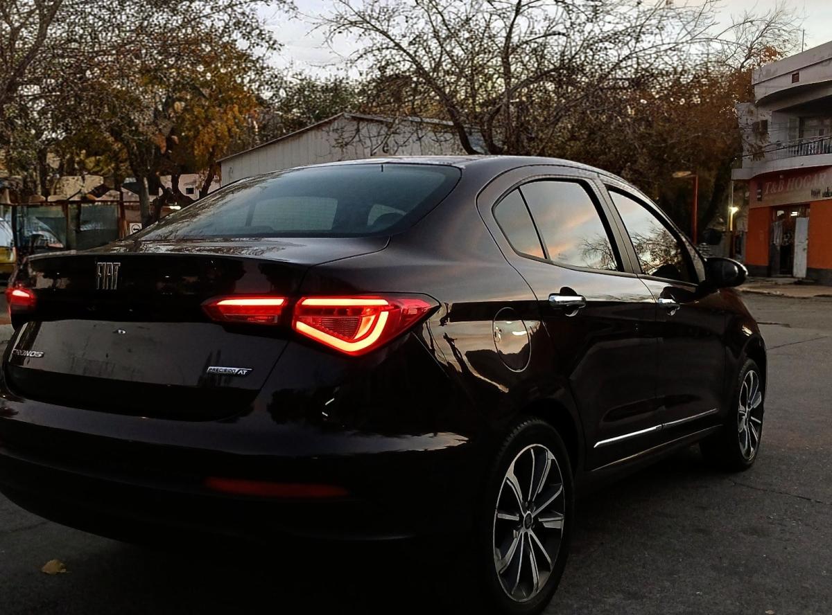 Foto de FIAT CRONOS PRECISION 1.8 AT 2022, color marron, en San Juan