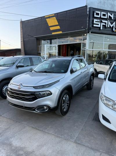 Foto de FIAT TORO FREEDOM 2.0 1.6V 4X4	2017 2017, color gris, en San Juan