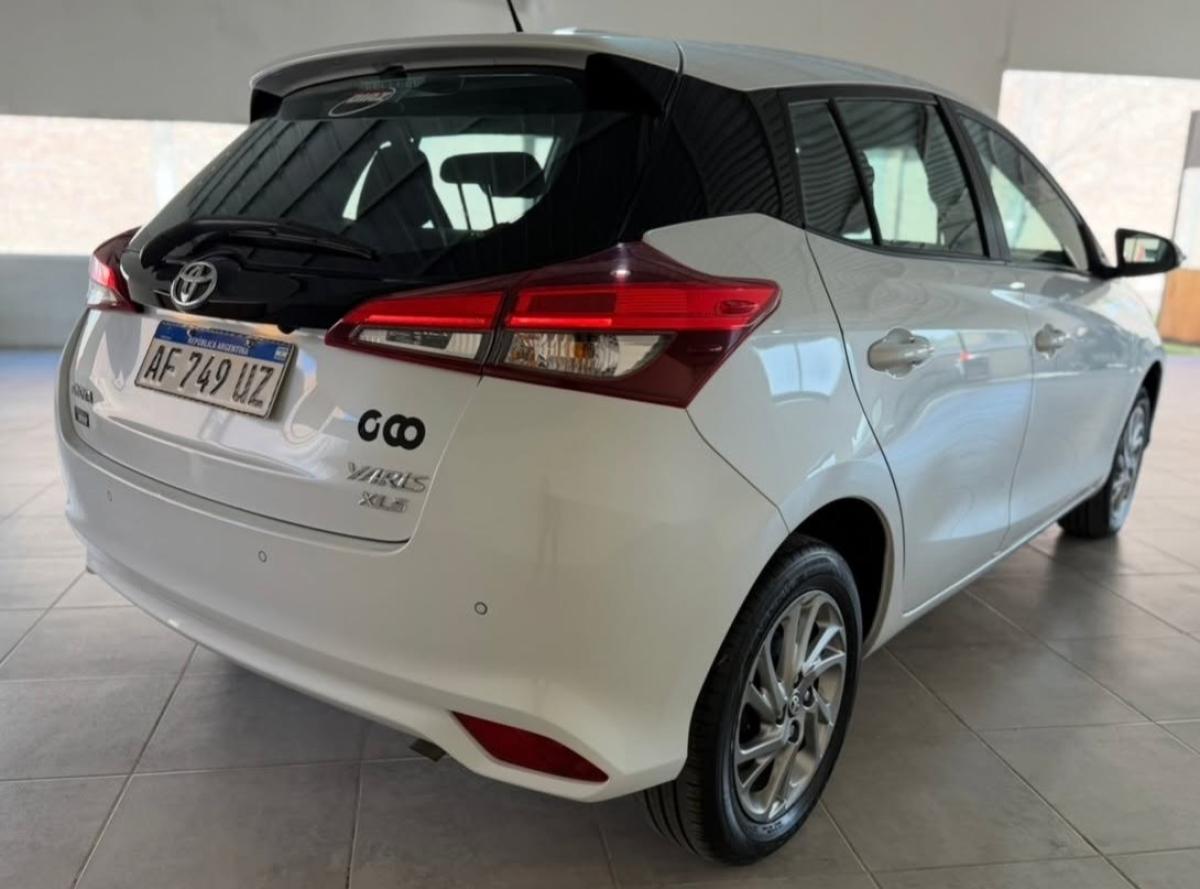 Foto de TOYOTA YARIS XLS 2023, color blanco, en San Juan