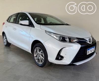 Foto de TOYOTA YARIS XLS 2023, color blanco, en San Juan