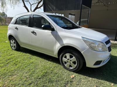 Foto de CHEVROLET AGILE LS 2012, color blanco, en San Juan