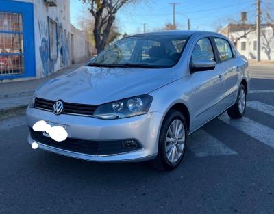 Foto de VOLKSWAGEN VOYAGE Highline 2016, color gris, en San Juan