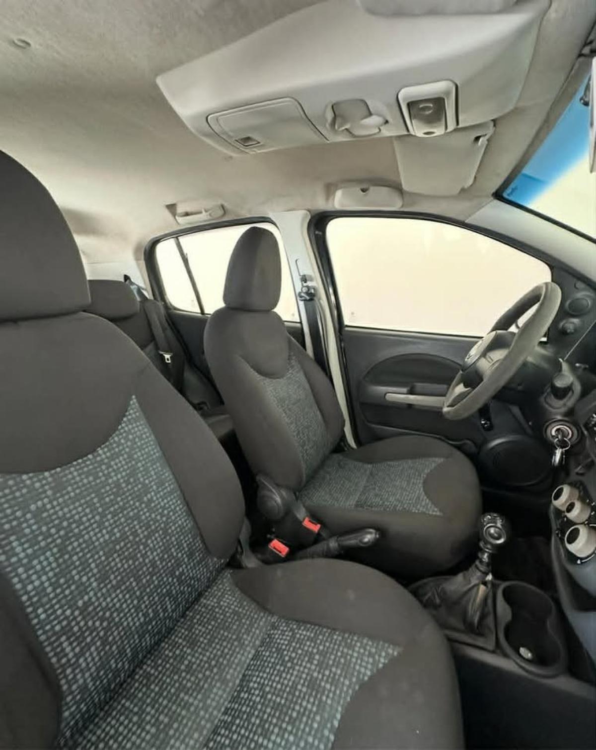 Foto de FIAT UNO ATRACTIVE 1.4 2012, color negro, en San Juan