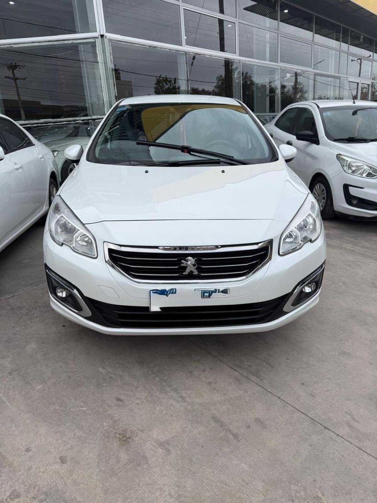 Foto de PEUGEOT 408 ALLURE 1.6 HDI MT 2017, color blanco, en San Juan