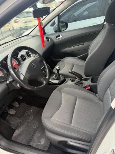 Miniatura de PEUGEOT 408 ALLURE 1.6 HDI MT