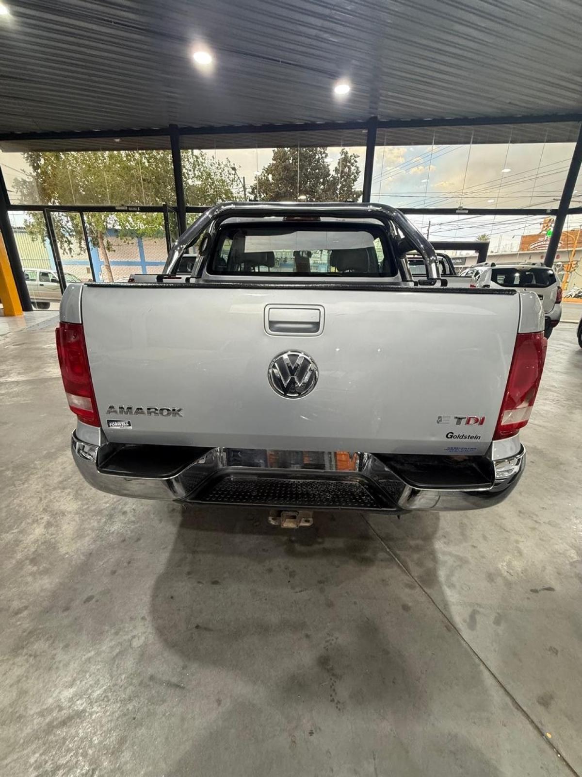 Foto de VOLKSWAGEN AMAROK 2,0L TDI  4x2 HC2 HIGLINE 2011, color plata, en San Juan