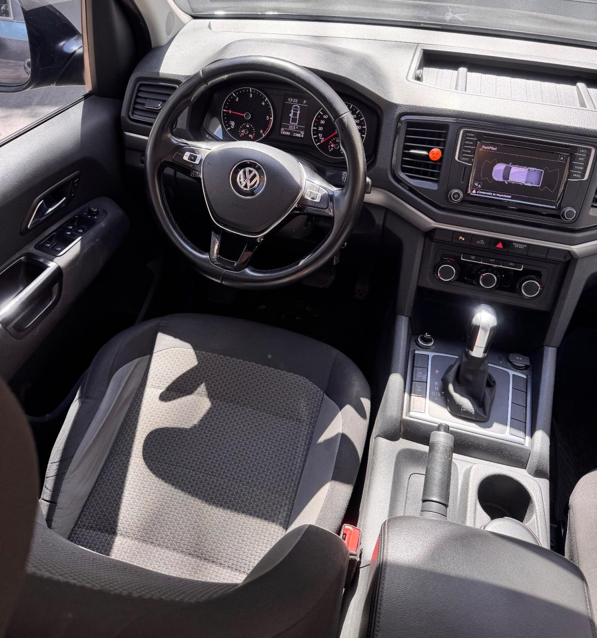 Foto de VOLKSWAGEN AMAROK Conforline 4x2 2018, color azul, en San Juan