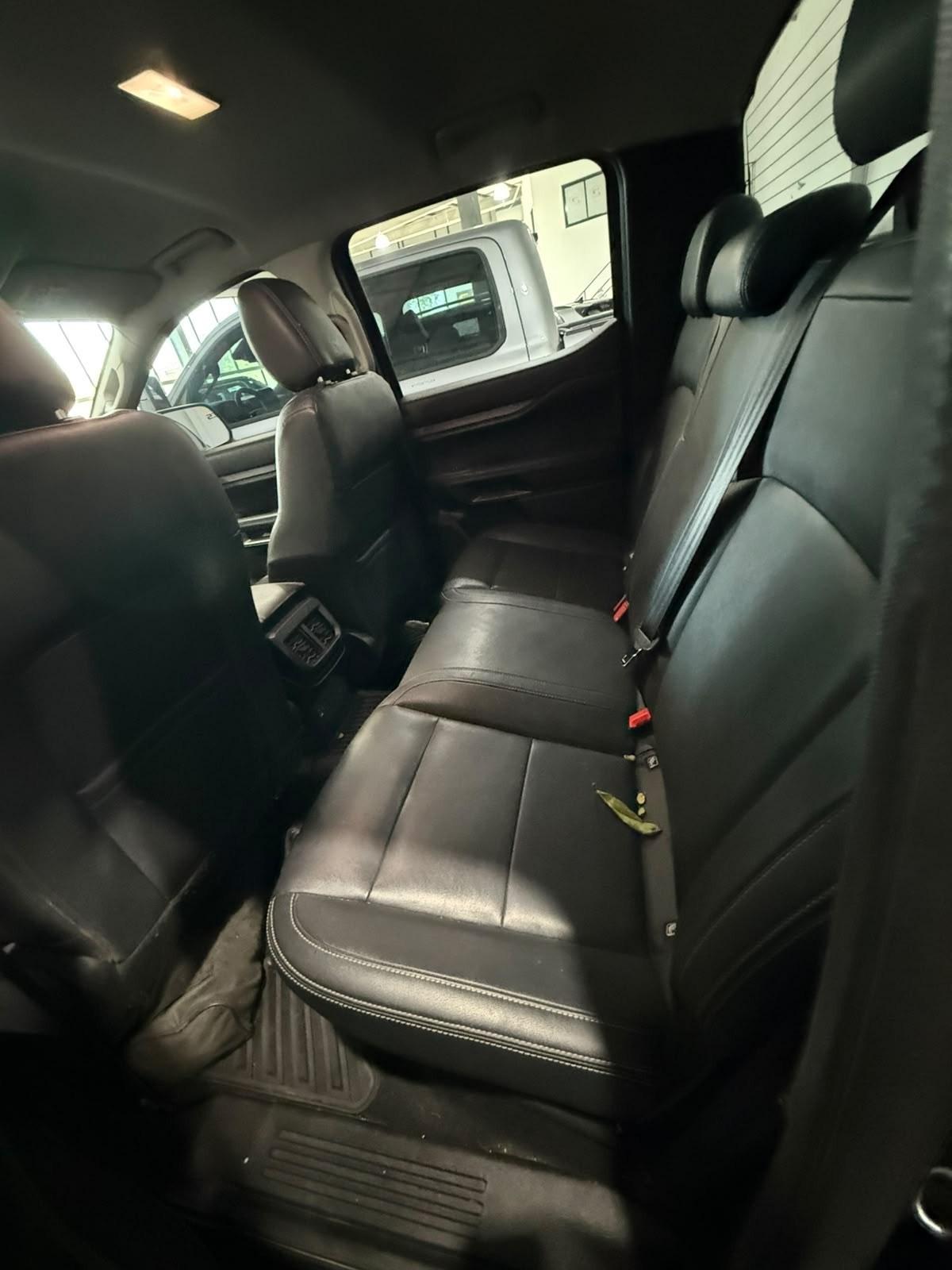 Foto de FORD RANGER DC XLT 2.0L BIT 4X2 10AT 2025, color negro, en San Juan