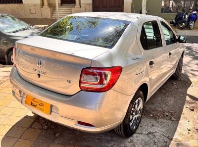 Foto de RENAULT LOGAN Live 1.6 2022, color gris, en San Juan