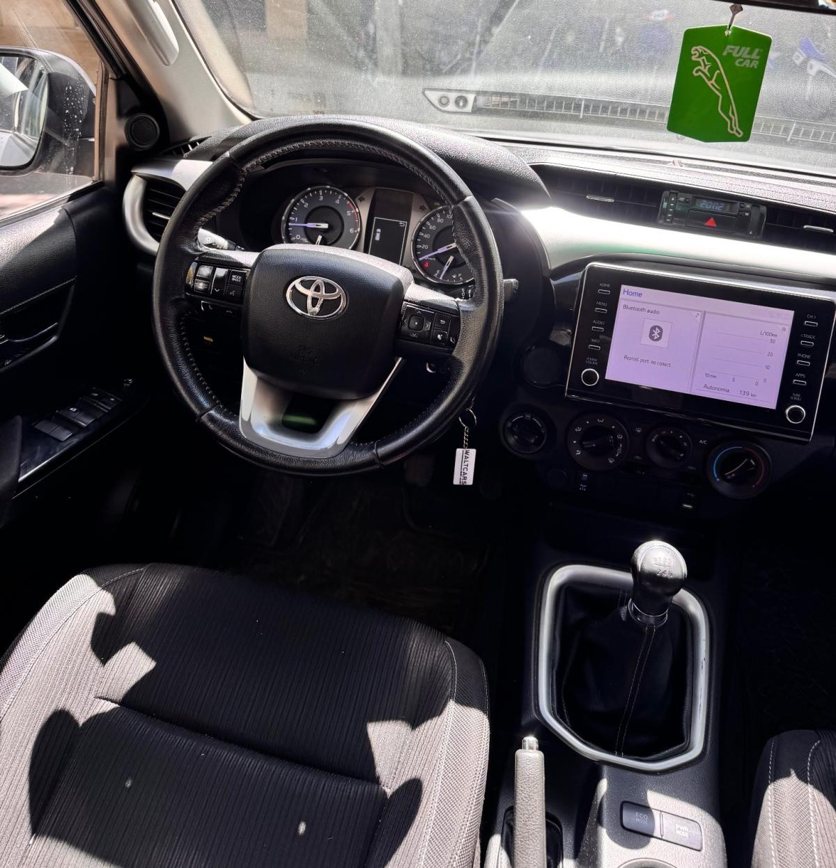 Foto de VOLKSWAGEN AMAROK Trenline 2021, color gris, en San Juan