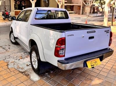 Foto de TOYOTA HILUX Srv 4x2 2014, color blanco, en San Juan