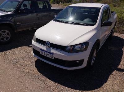 Foto de VOLKSWAGEN SAVEIRO Safety C/Extendida 2016, color blanco, en San Juan