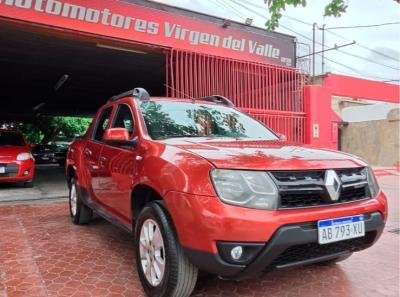 Foto de RENAULT DUSTER Oroch Dynamique 2.0 2017, color rojo, en San Juan