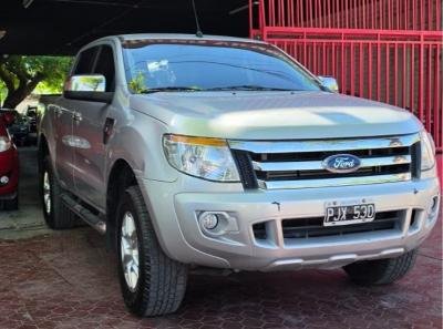 Foto de FORD RANGER XLT 3.2 4X2 2015, color gris, en San Juan