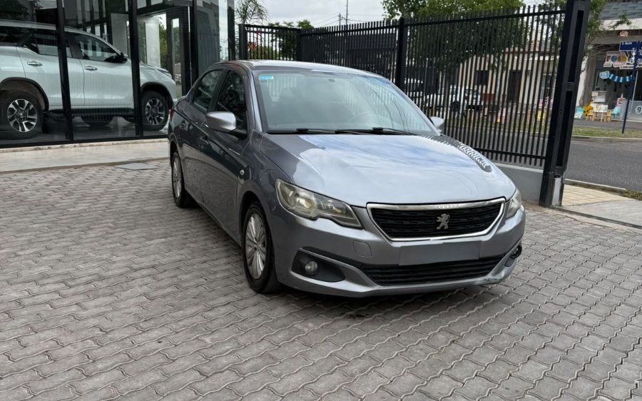 Foto de PEUGEOT 301 ALLURE HDI 2017, color plata, en San Juan