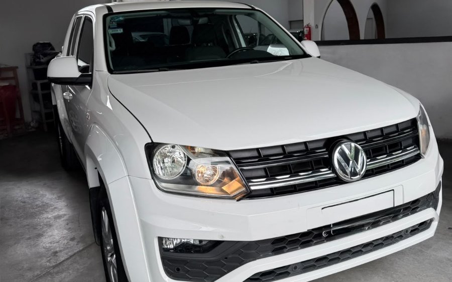 Foto de VOLKSWAGEN AMAROK CONFORTLINE 4X2  2.0L TDI 2022, color blanco, en San Juan