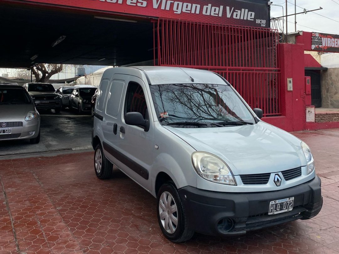 Foto de RENAULT KANGOO CONFORT 1.5 2009, color gris, en San Juan
