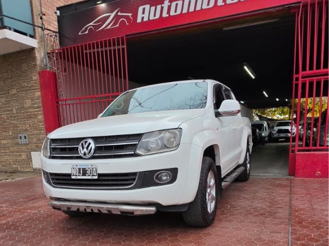 Foto de VOLKSWAGEN AMAROK HIGHLINE 180CV 2.0 2014, color blanco, en San Juan