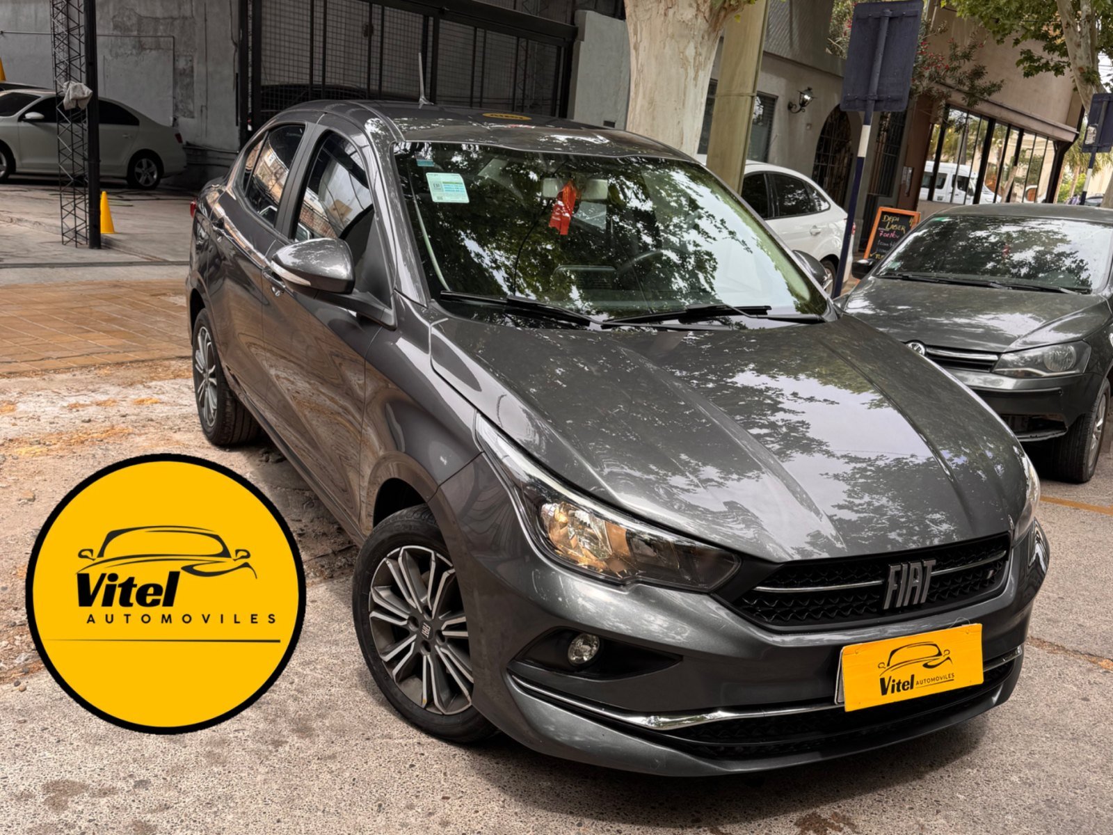 Foto de FIAT CRONOS Precisión 1.8 manual 2022, color gris, en San Juan