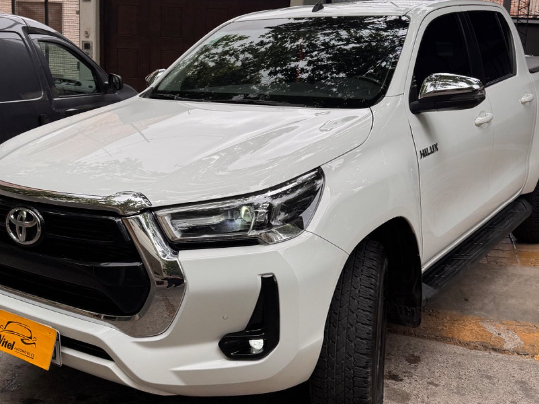 Foto de TOYOTA HILUX Srv 4x2 At 2023, color blanco, en San Juan