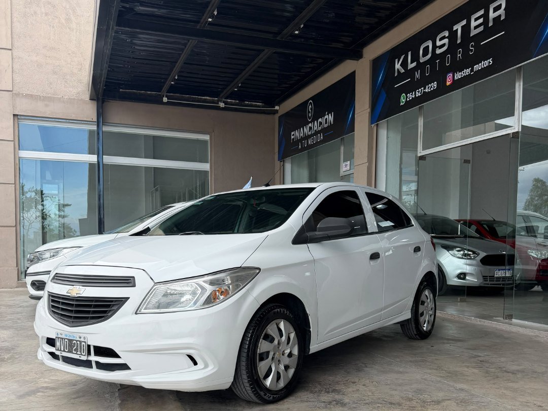 Foto de CHEVROLET ONIX 2013, color blanco, en San Juan