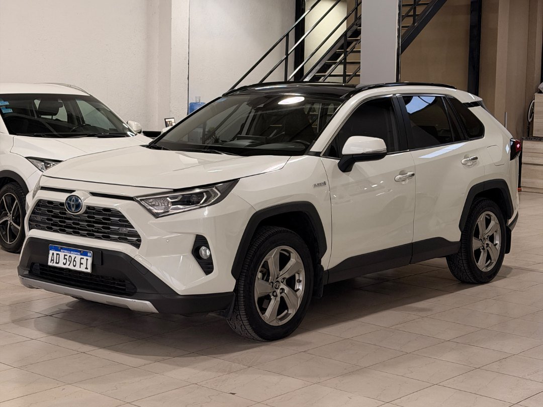 Foto de TOYOTA RAV 4 2019, color blanco, en San Juan
