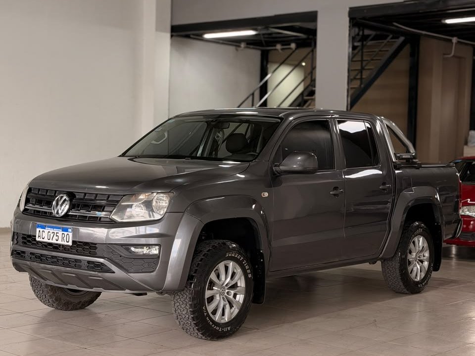 Foto de VOLKSWAGEN AMAROK 2017, color gris, en San Juan