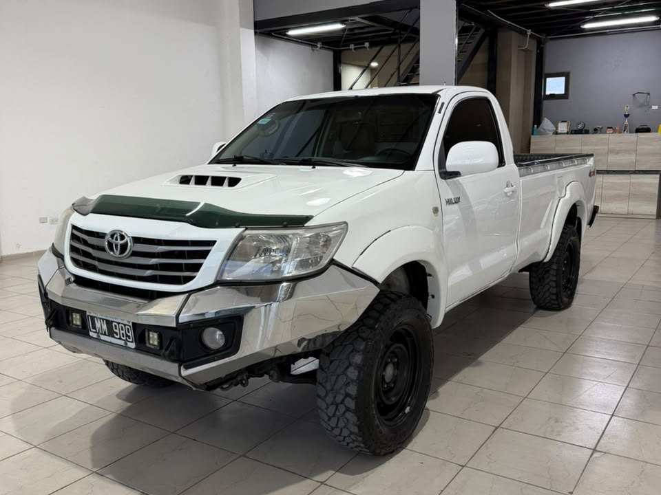 Foto de TOYOTA HILUX 2012, color blanco, en San Juan