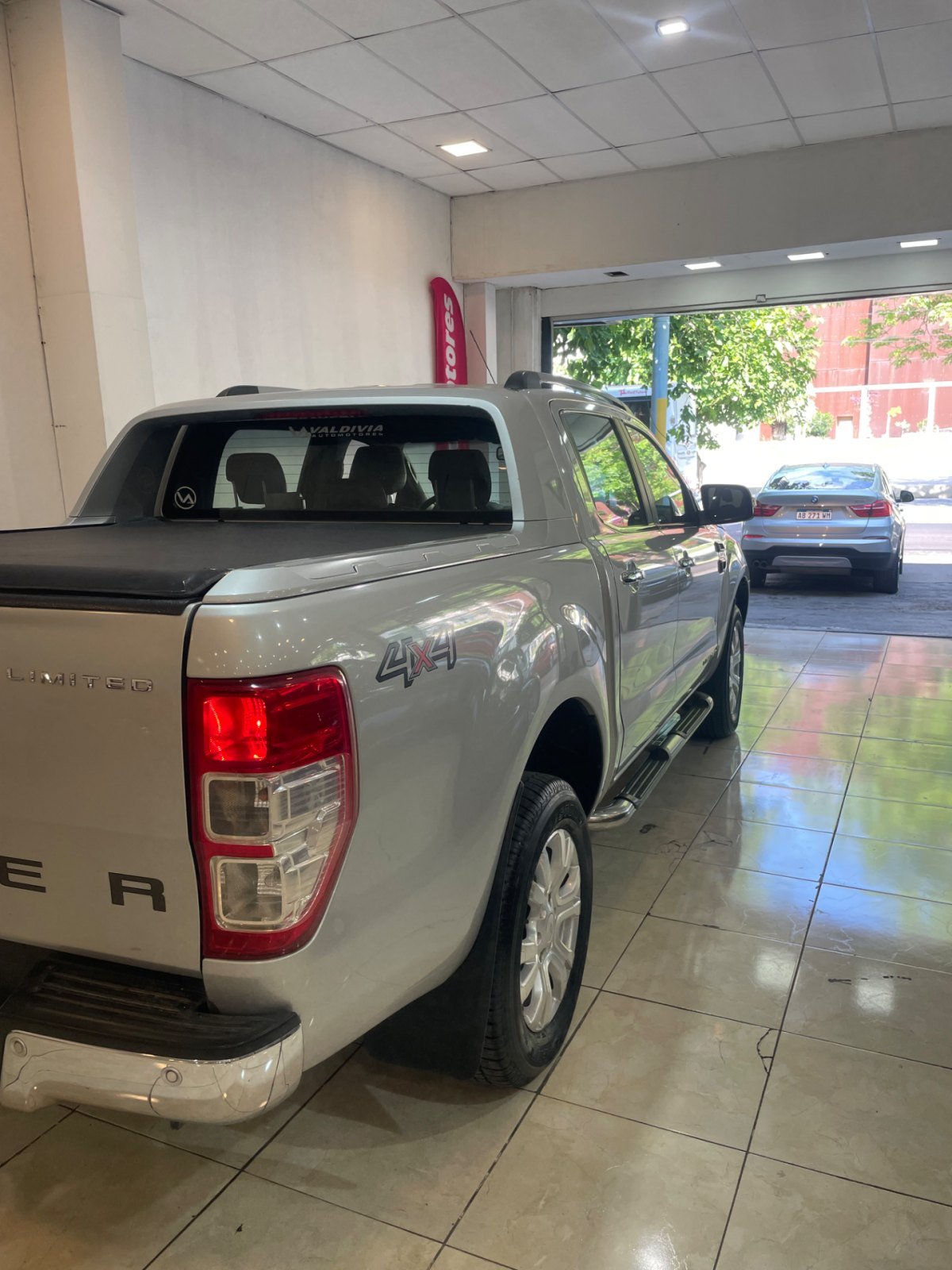 Foto de FORD RANGER LIMITED 2018, color gris, en San Juan
