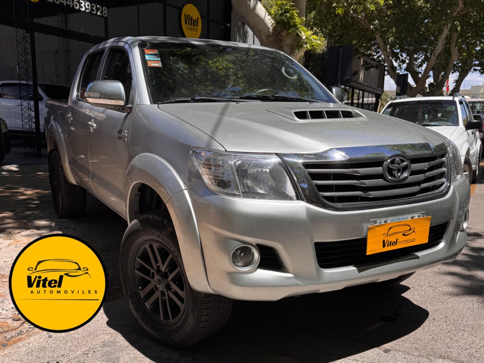 Foto de TOYOTA HILUX Srv 4x2 manual 2012, color gris, en San Juan