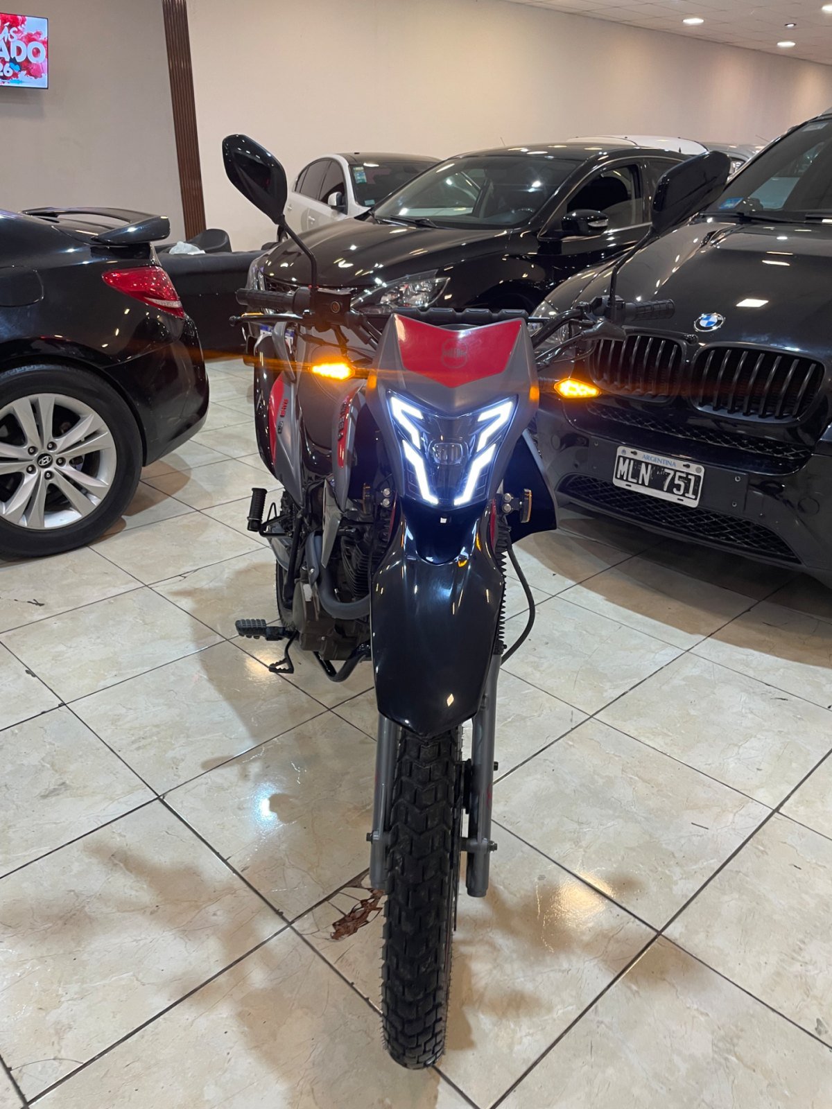 Foto de GILERA ENDURO Sahel 2025, color negro, en San Juan
