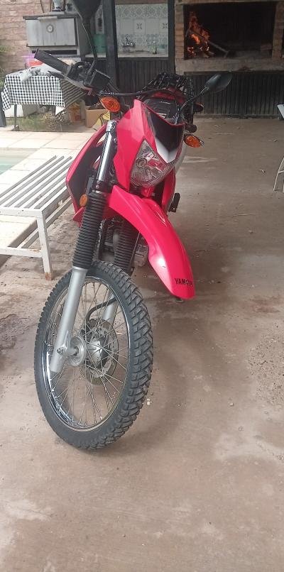 Foto de YAMAHA ENDURO Yamaha XTZ 250 (2018) 2018, color rojo, en San Juan