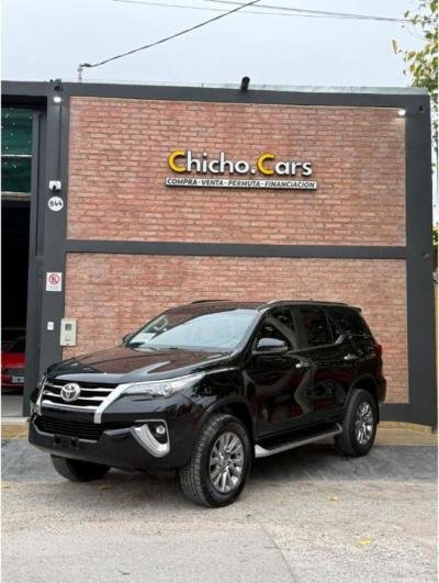 Foto de TOYOTA SW4 Hilux SW4 SRX 2018, color sin color especificado, en San Juan