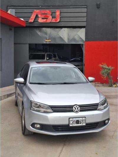 VOLKSWAGEN VENTO 2.5 LUXURY AT publicado por Automotores San Juan