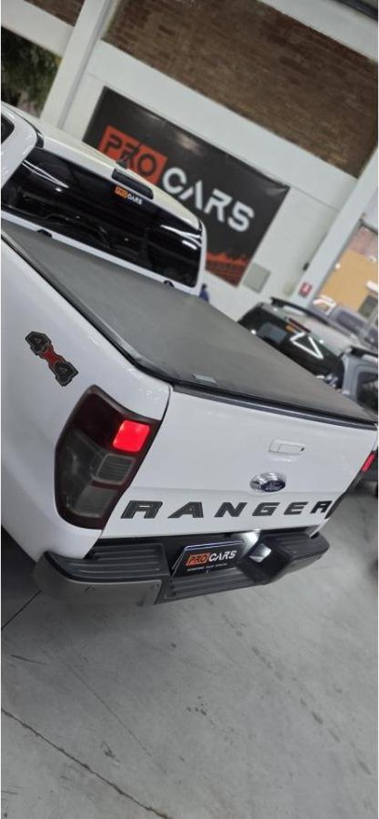 Foto de FORD RANGER XLS 4X4 2023, color blanco, en San Juan