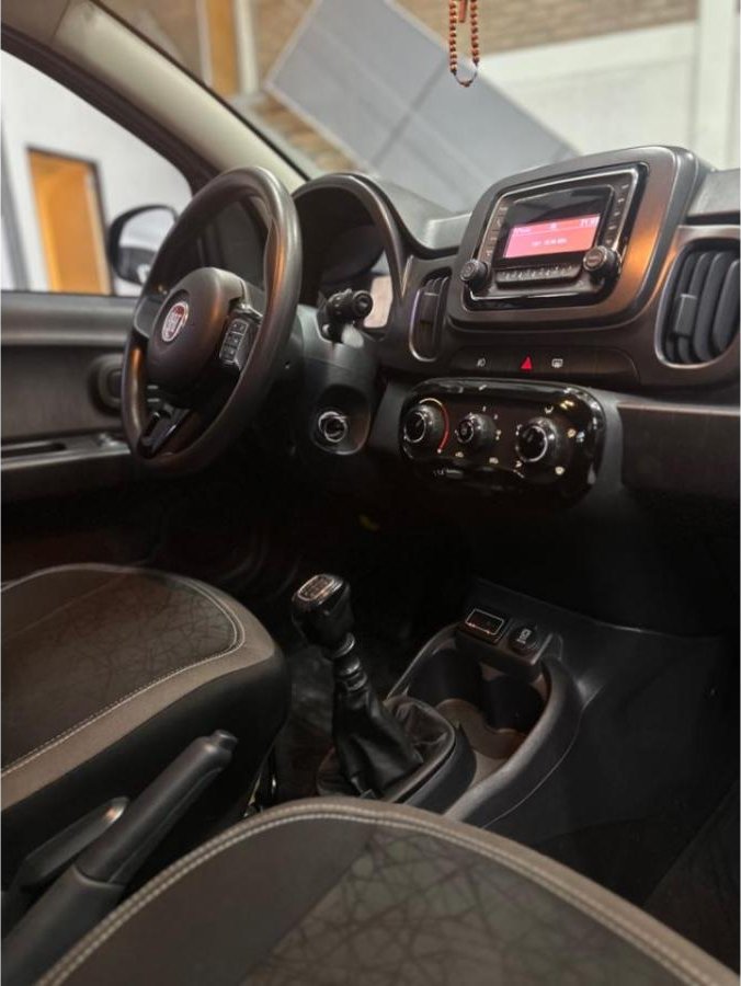 Foto de FIAT MOBI Way 2018, color gris, en San Juan