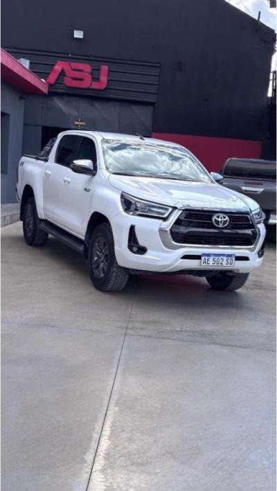 TOYOTA HILUX SRV 4X4 MT publicado por Automotores San Juan