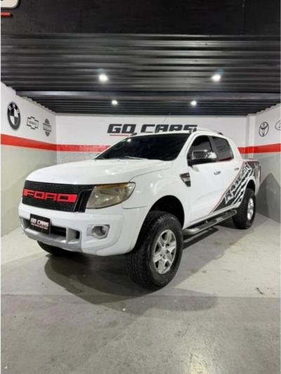 Foto de FORD RANGER 3.2 4X4 LIMITED AT 2015, color blanco, en San Juan