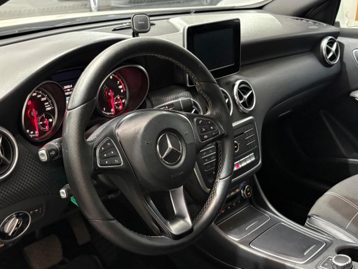 Foto de MERCEDES BENZ 200 Bluefficiency urban At 2017, color sin color especificado, en San Juan