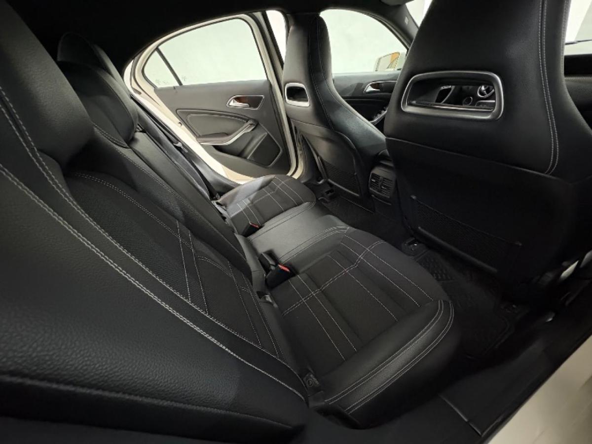 Foto de MERCEDES BENZ 200 Bluefficiency urban At 2017, color sin color especificado, en San Juan
