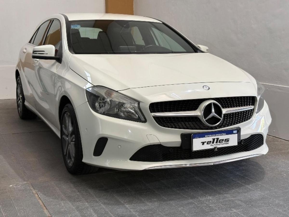 Foto de MERCEDES BENZ 200 Bluefficiency urban At 2017, color sin color especificado, en San Juan