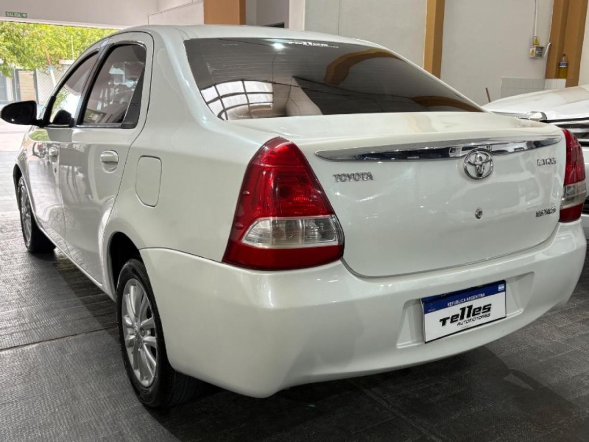 Foto de TOYOTA ETIOS 1.5 xls 2016, color sin color especificado, en San Juan