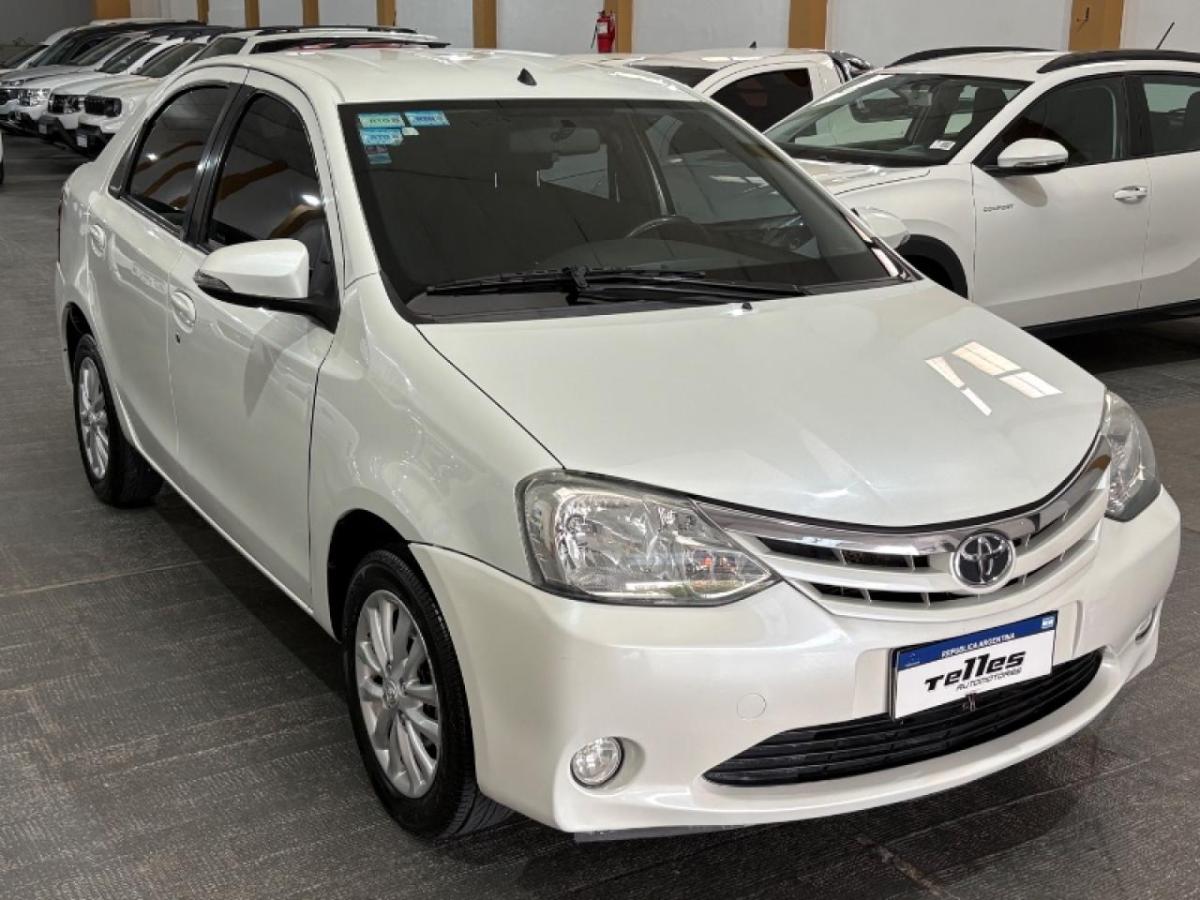 Foto de TOYOTA ETIOS 1.5 xls 2016, color sin color especificado, en San Juan