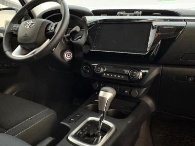 Miniatura de TOYOTA HILUX Srv 4x4 automática