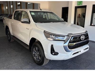 Foto de TOYOTA HILUX Srv 4x4 automática 2025, color sin color especificado, en San Juan