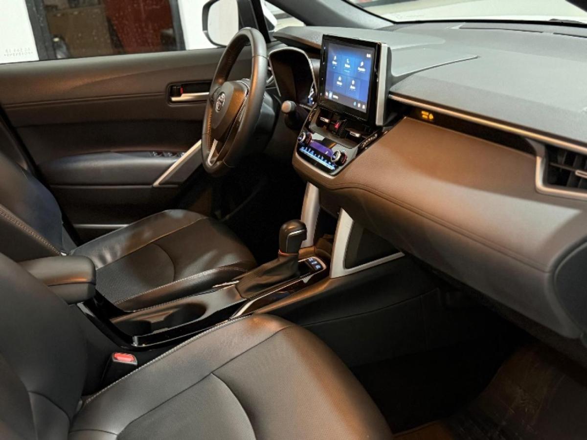 Foto de TOYOTA COROLLA CROSS Seg híbrida 2023, color sin color especificado, en San Juan